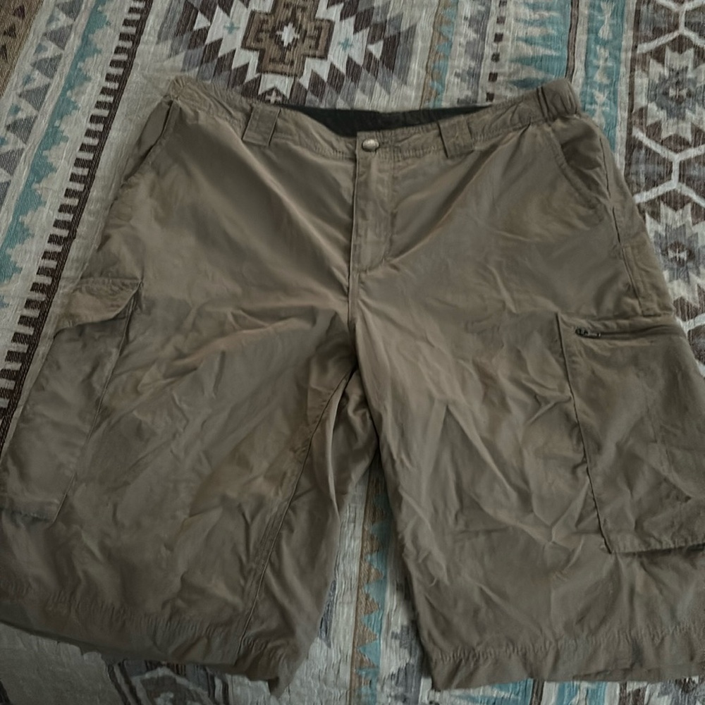 Men’s Columbia shorts